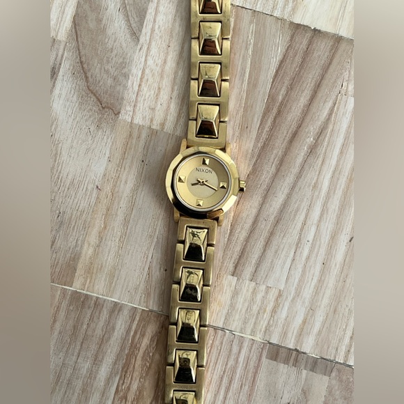 Nixon Ladies Watch Wrist Rockit The Mini B SS Good Bracelet and Dial - Picture 6 of 13